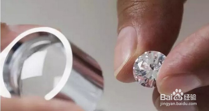 怎样鉴别钻戒镶嵌工艺的好坏?