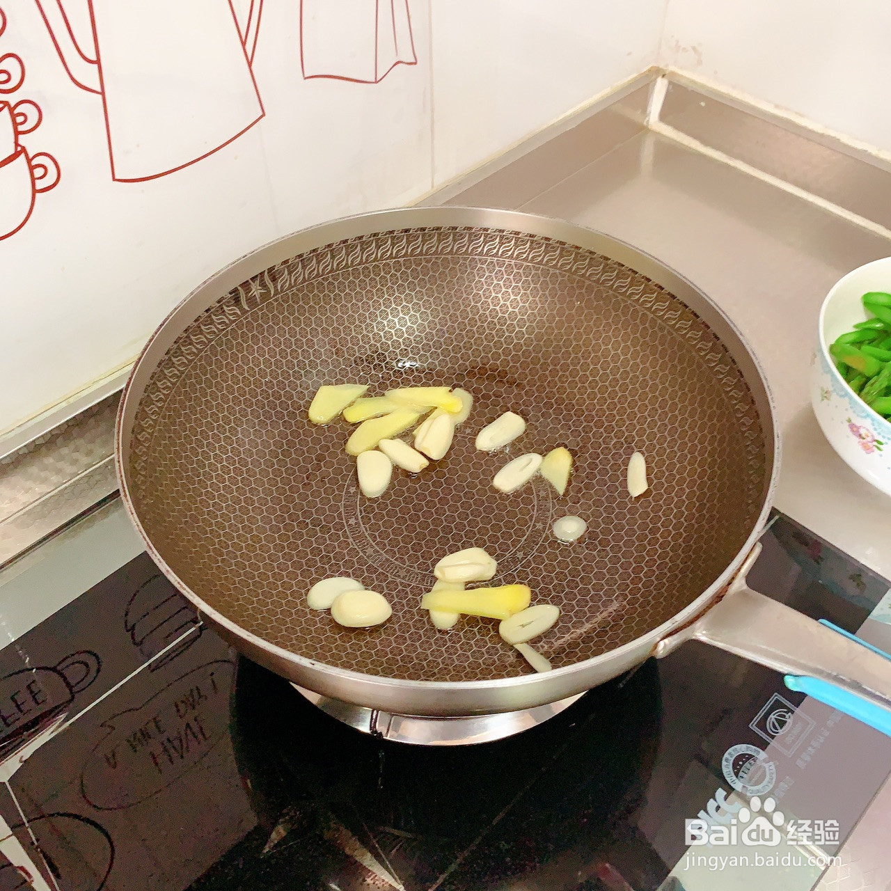 芦笋炒虾仁的做法