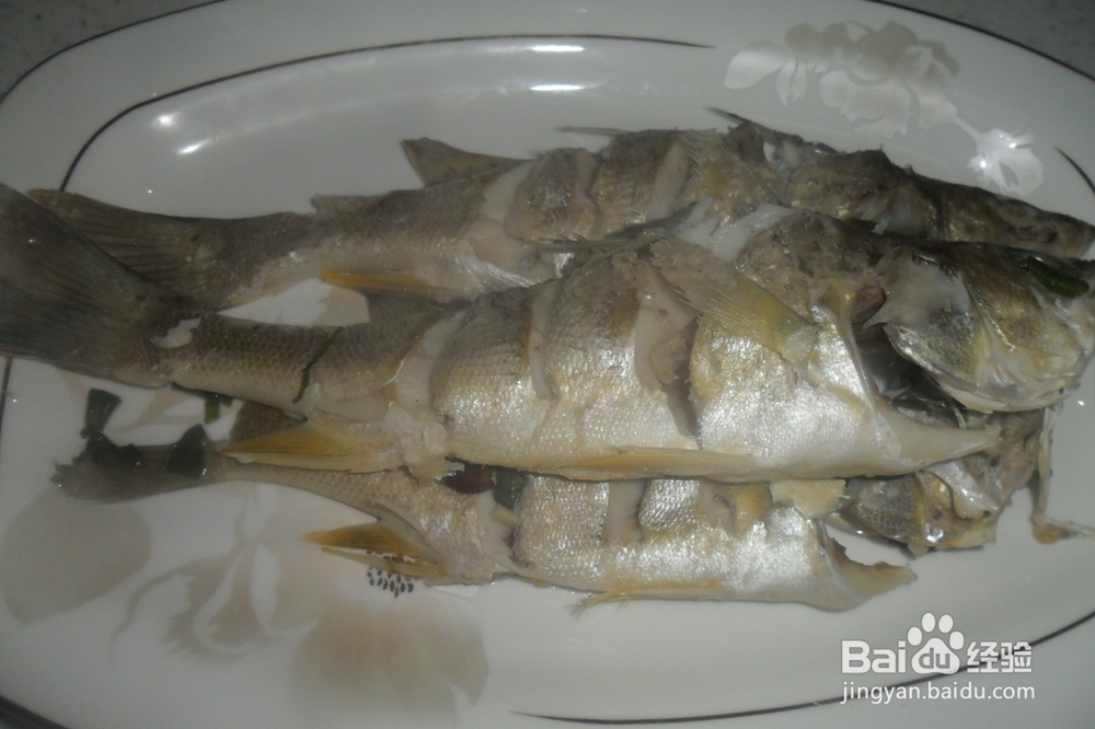 怎么做葱油鲈鱼