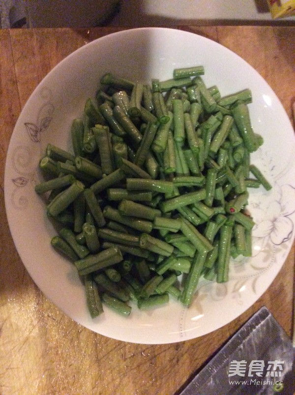 肉丝炒豆角的做法