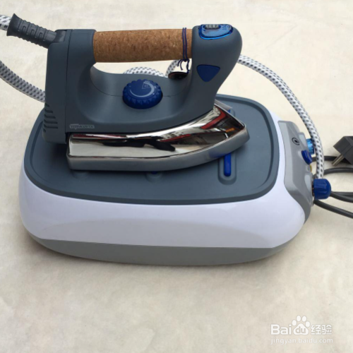 黑色衣服有个小洞如何修补