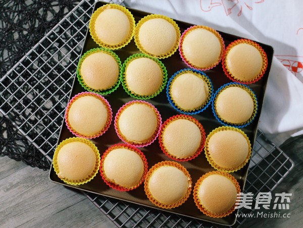 不回缩的戚风杯子蛋糕