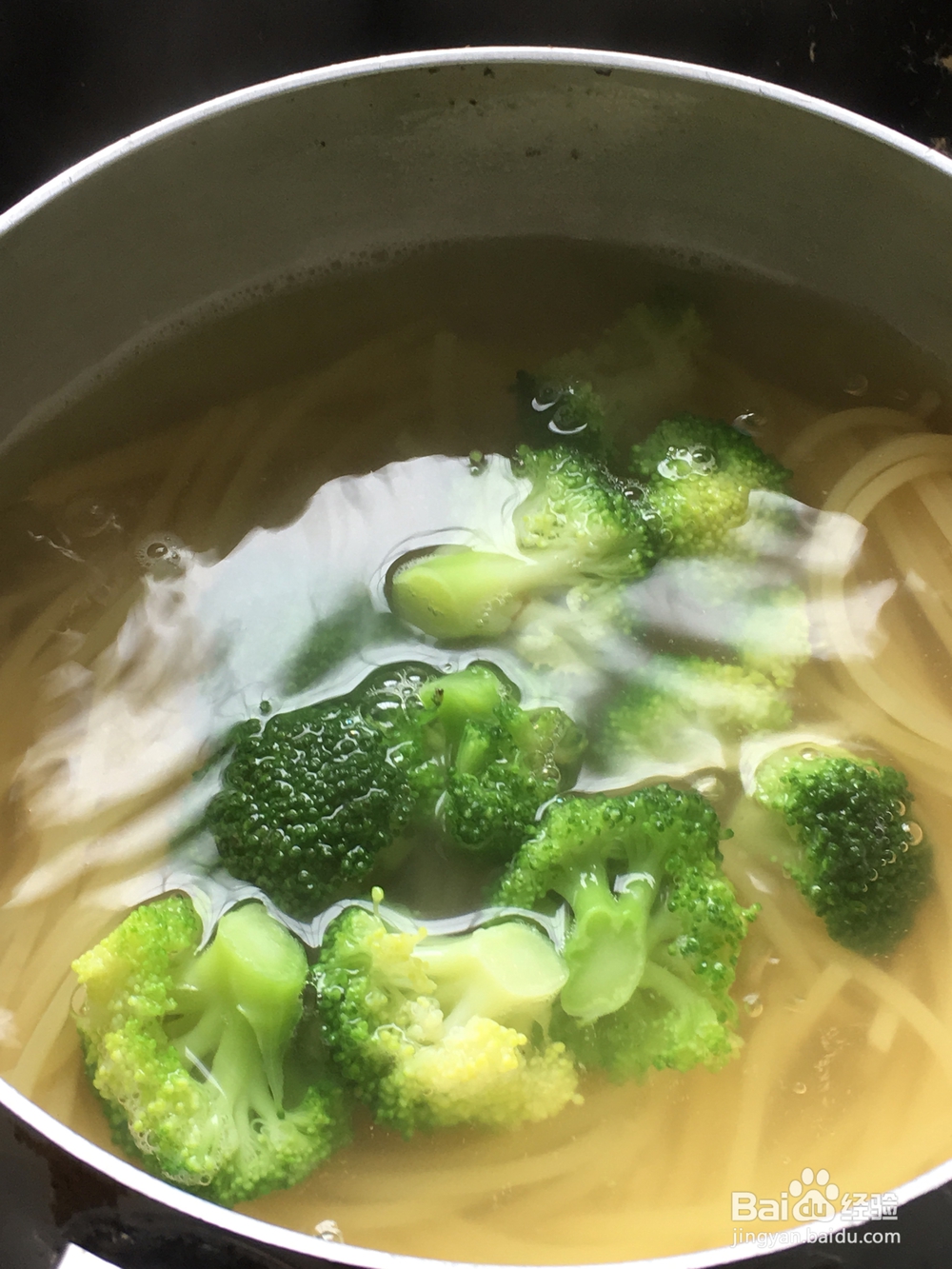 家常做法的番茄意大利面