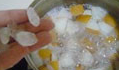 缓解秋季咳嗽冰糖雪梨汤
