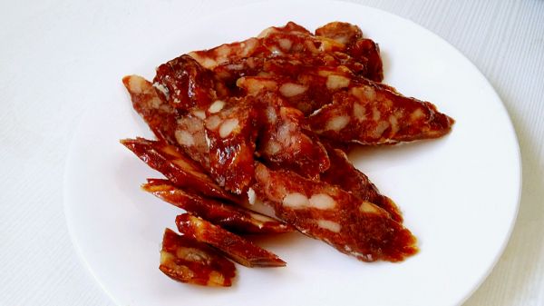 四蛋腊肠花蒸饭