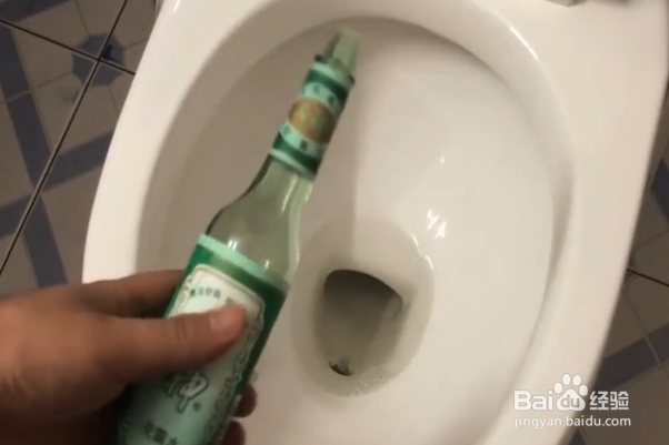 如何用小苏打清洗马桶