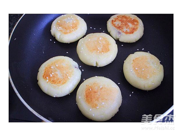 蜜豆土豆饼的做法