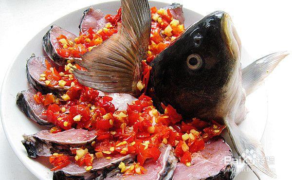 一步步做馋嘴的剁椒鲤鱼