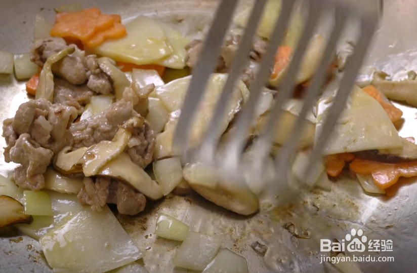 香喷喷的什锦烩锅巴