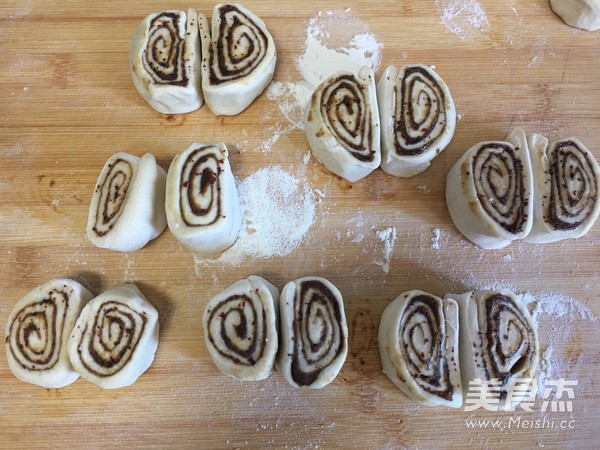 枣泥蝴蝶卷的做法