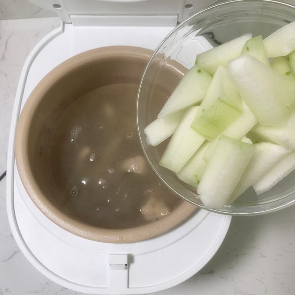 老鸭冬瓜薏米汤