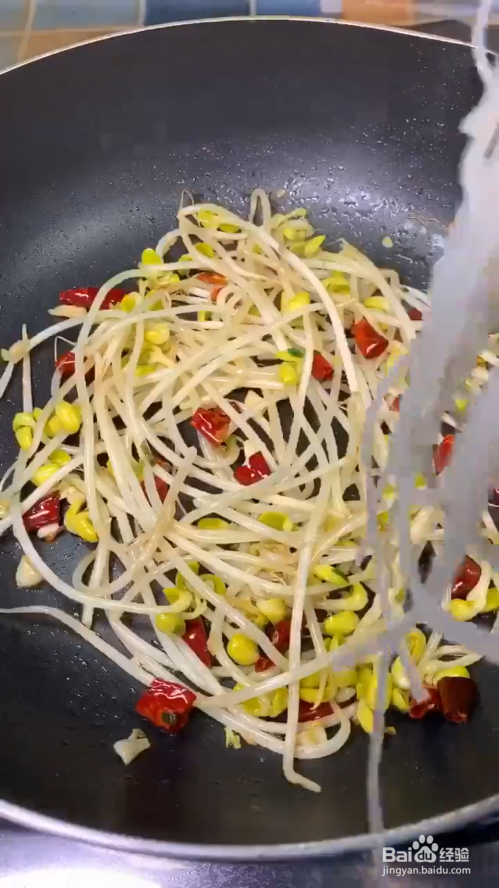 如何制作鸡蛋韭菜炒粉丝