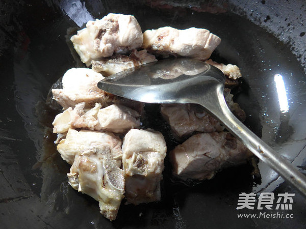 圆素鸡烧龙骨