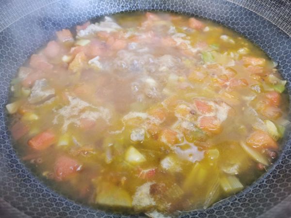 西红柿土豆烧牛腩