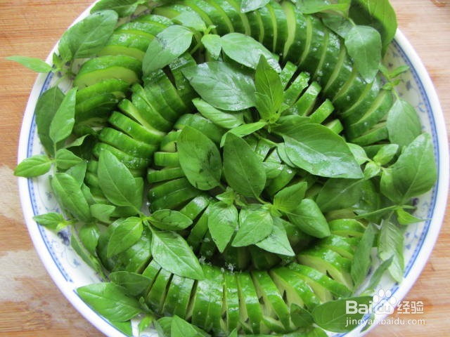 荆芥拌蓑衣黄瓜