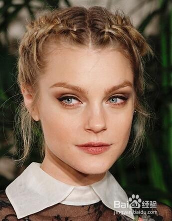 教你积攒人气的好方法，就是编个精巧的麻花辫