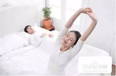 女人睡前坚持做这几个步骤!变美很容易!