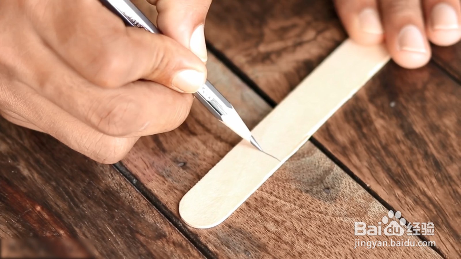 教你一分钟做电动玩具车，家里有小孩一定要做！