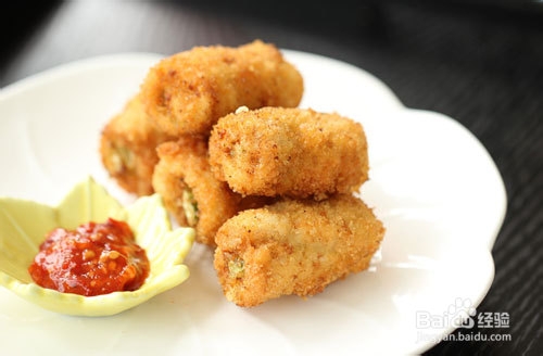 外酥里嫩黄瓜肉卷