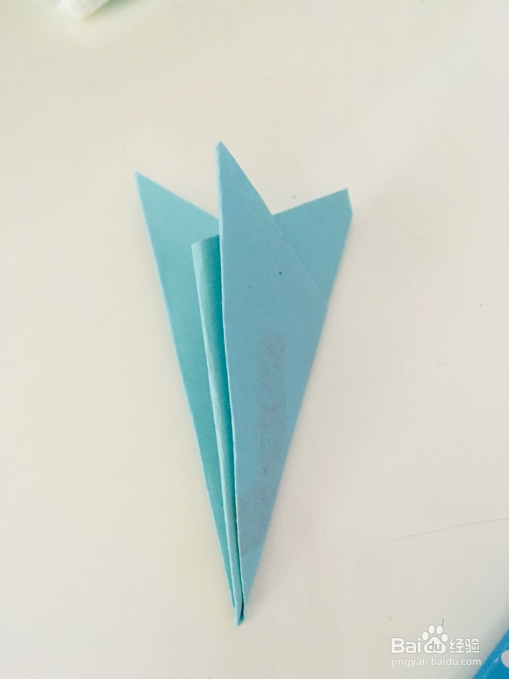 怎样剪出五瓣心形窗花?