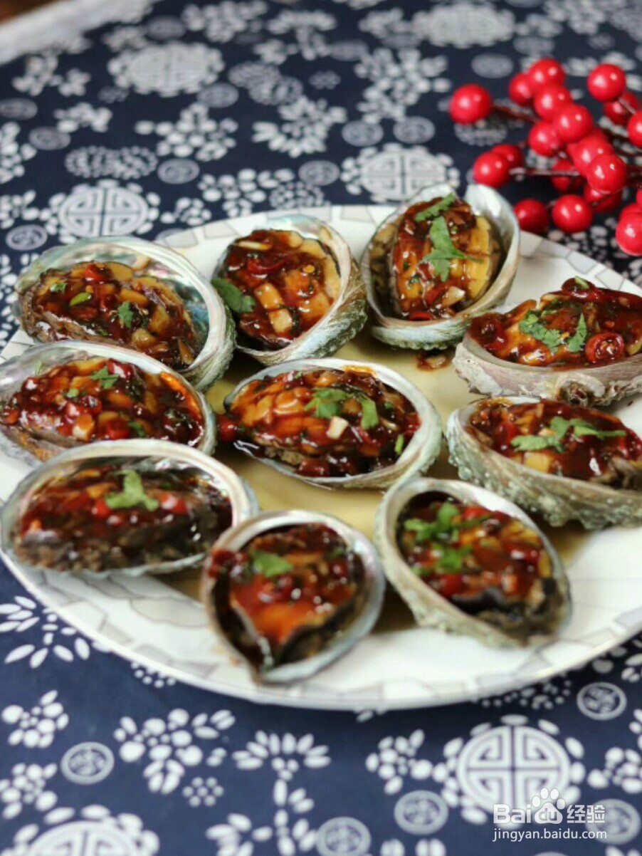 制作美味的浇汁鲍鱼