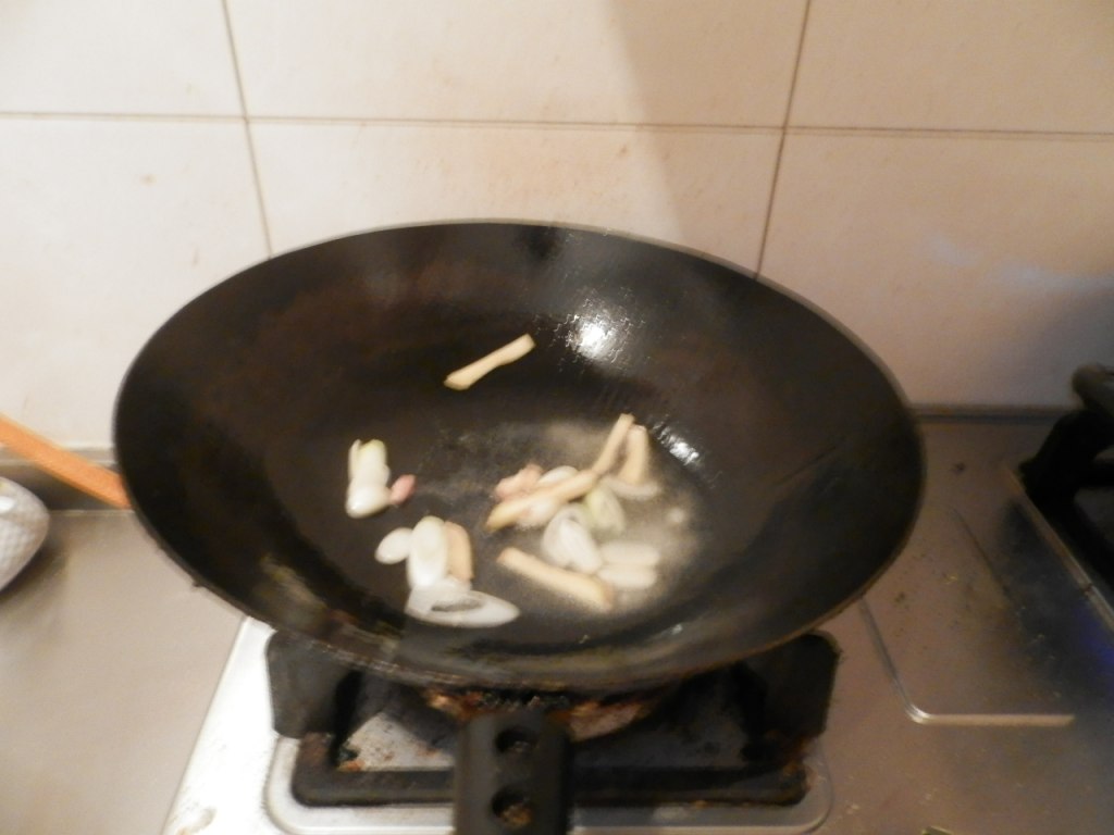 土豆块炖大鸡腿的做法，荤食主义者的福音来啦！