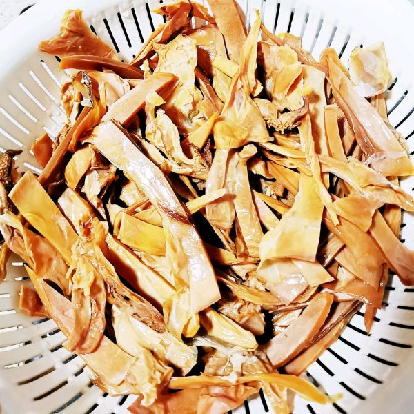 香菇墨鱼土鸡汤