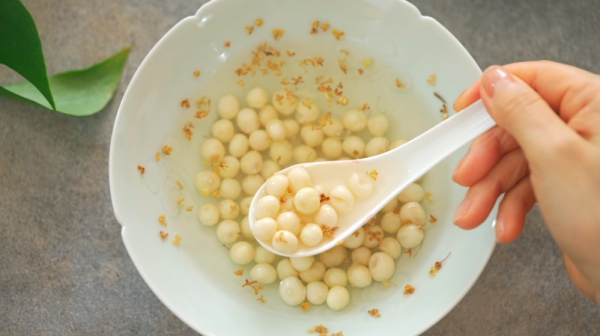 桂花糖水鸡头米