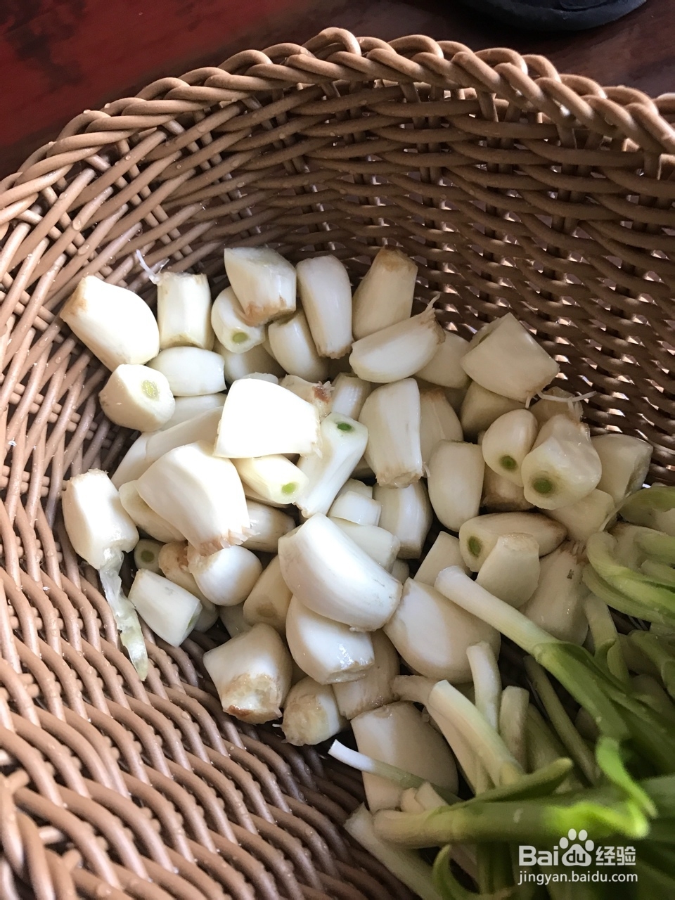 详细教你做水培蒜苗
