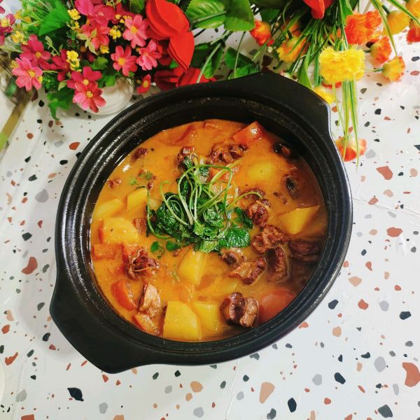 西红柿土豆牛腩煲