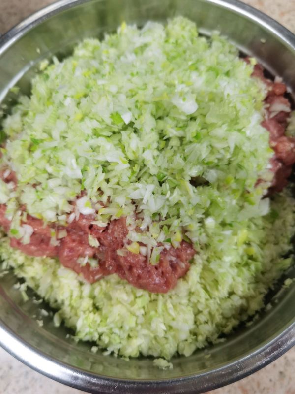 猪肉圆白菜饺子