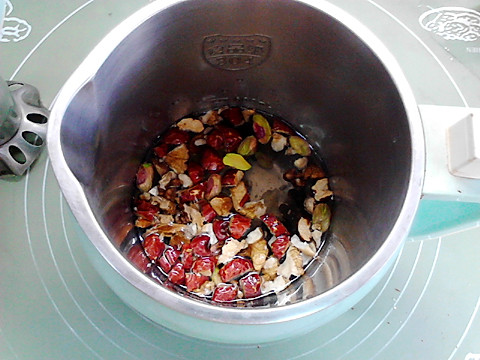 红枣开心果黑豆浆