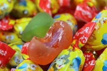 在满洲里旅游品尝俄罗斯美食