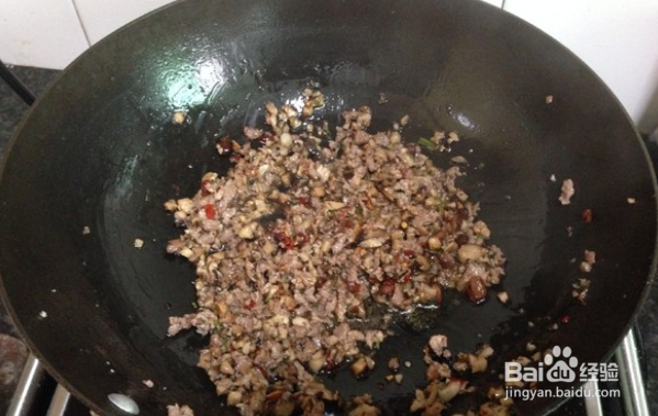 如何做出香菇肉末酱的步骤？