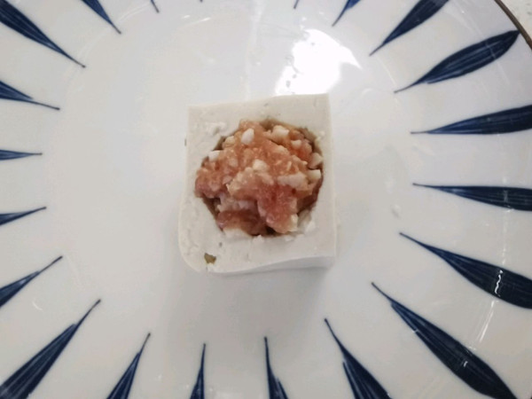 荸荠肉沫酿豆腐