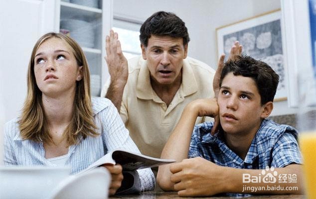父母应该如何教育中学时期的子女