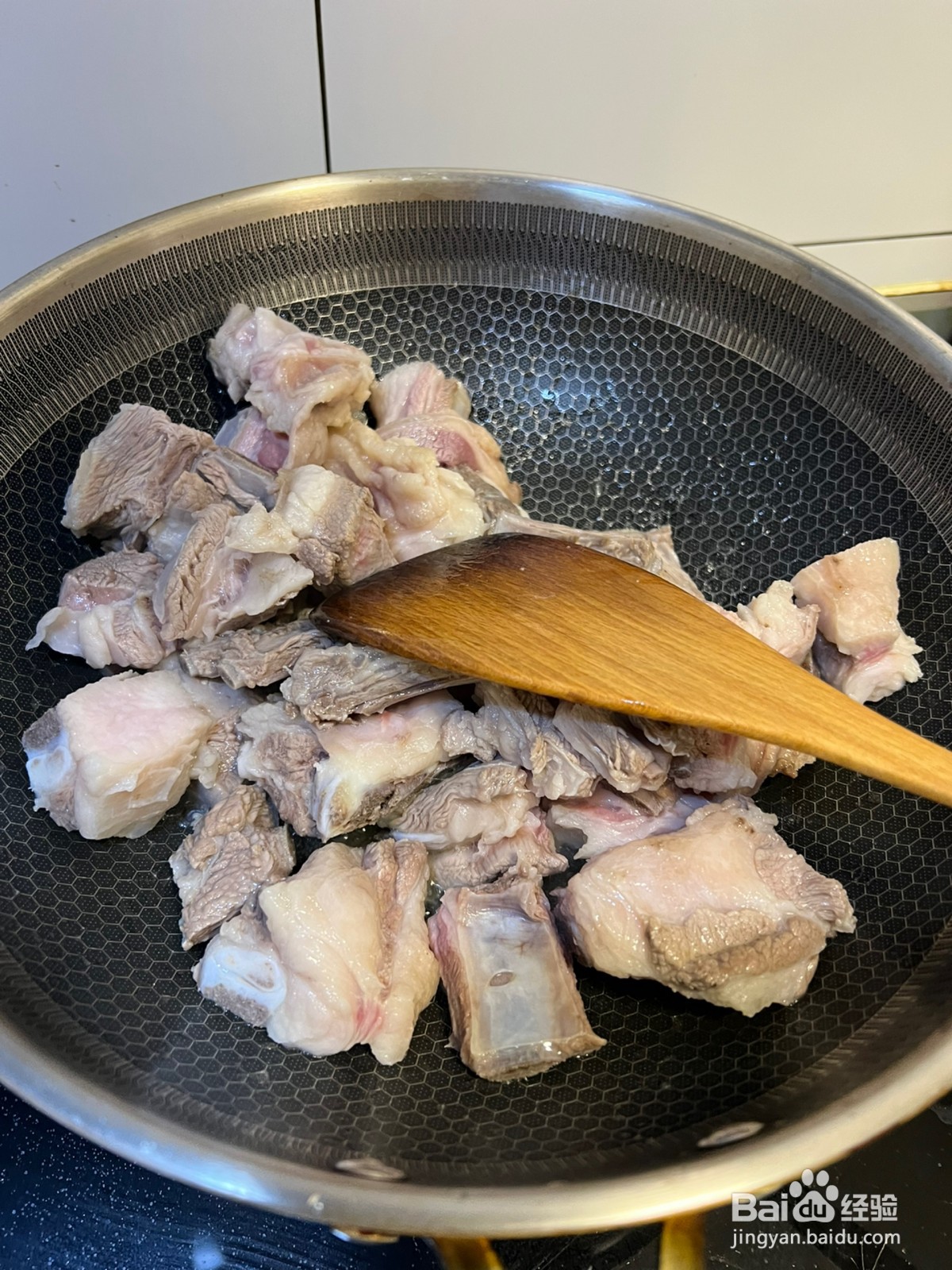 孜然羊排炖萝卜的做法