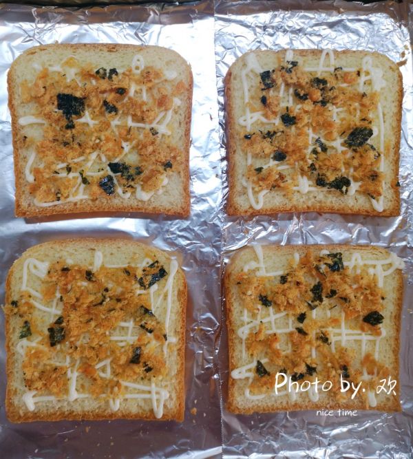 芝士火腿香葱岩烧吐司