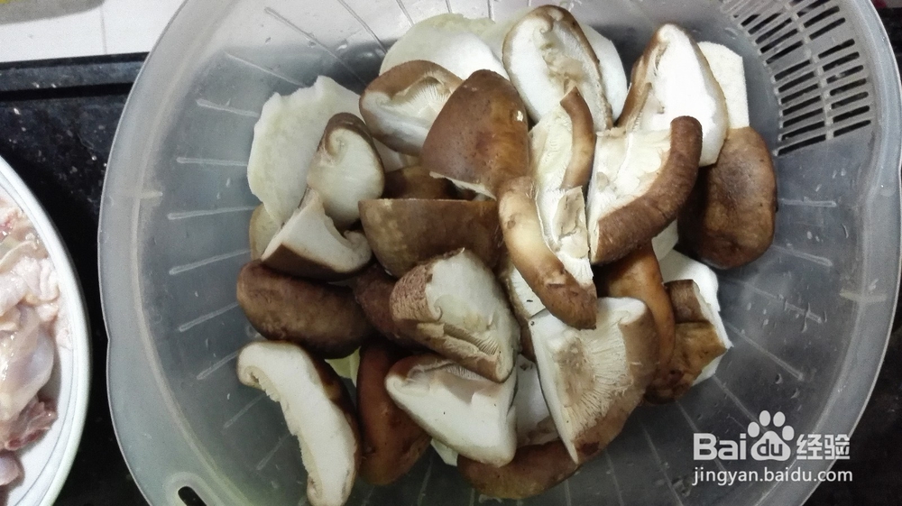 杂菇爆炒鸡腿肉