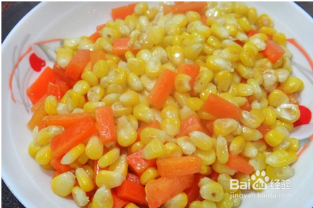 如何用玉米粒跟胡萝卜粒一起炒？