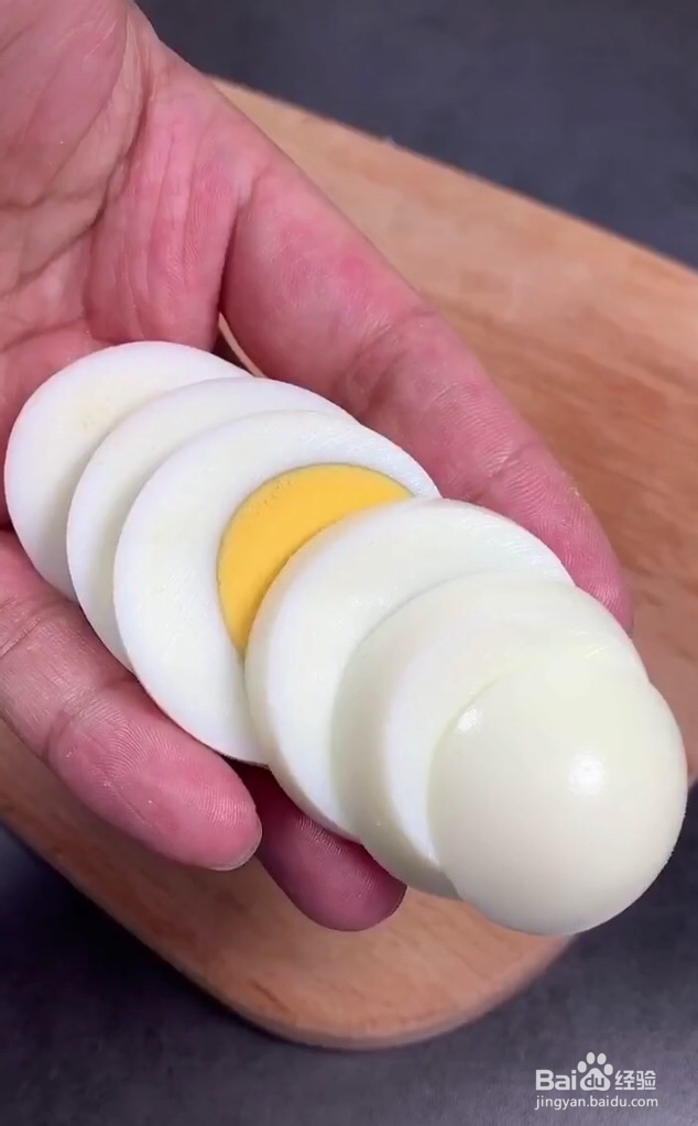 如何煎出圆形的鸡蛋?