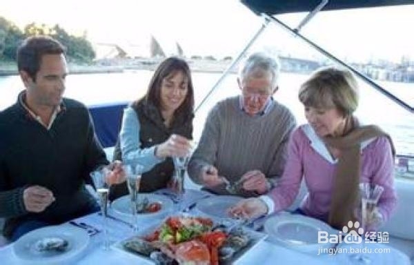 餐桌交往时需要注意的地方