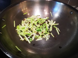 怎么做好吃的韭黄虾仁炒蛋