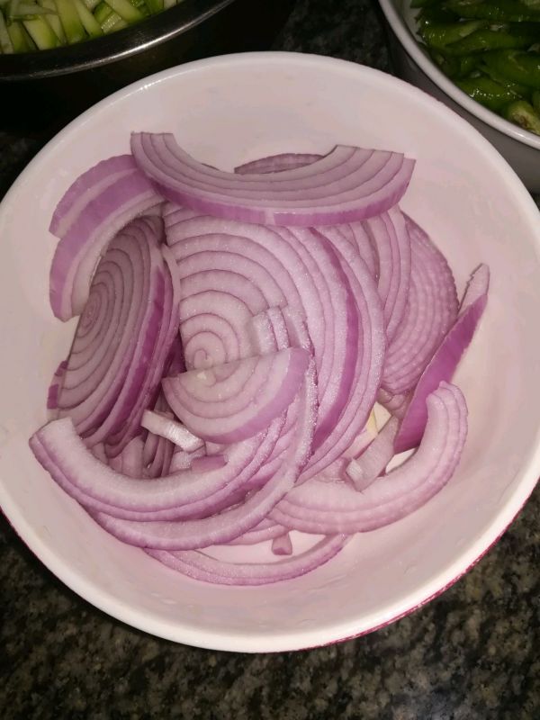 嫩兰瓜炒鸡胸肉