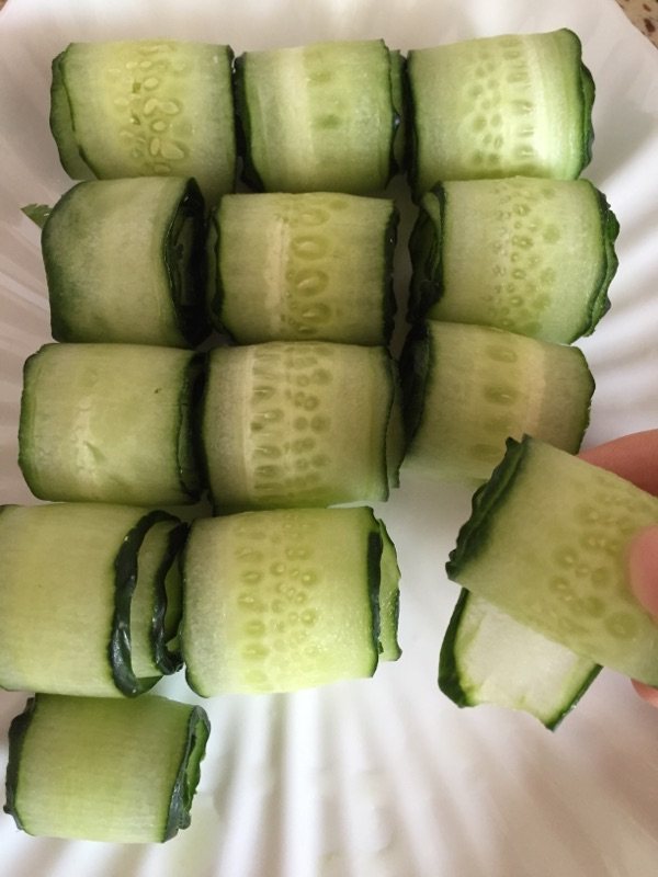 凉拌青瓜小卷的做法，你get到了吗？