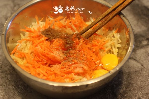 红枣小米糊、土豆丝煎饼