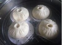 来几个大肉包子
