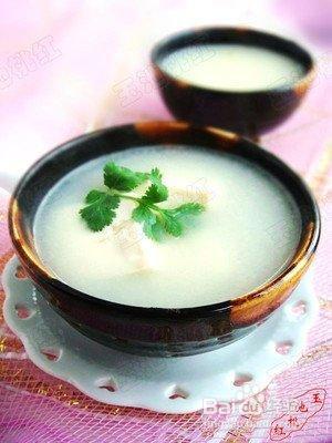 母乳突然减少，医生说这是“暂时性哺乳期危机”，该怎么办？