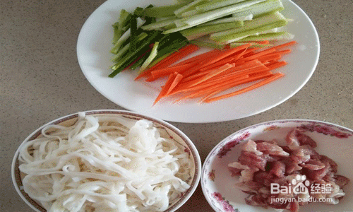 久碗渔粉加盟店的炒河粉做法