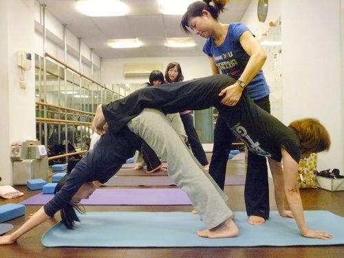 教你怎样练习双人瑜伽